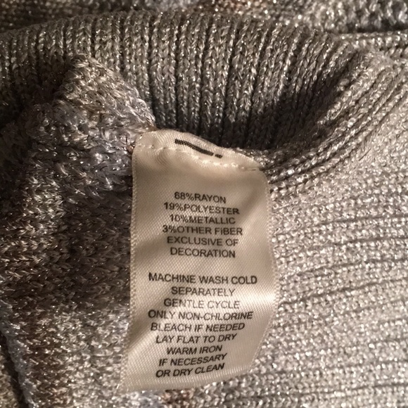 White House black-market silver/gold metallic Top - Picture 3 of 4